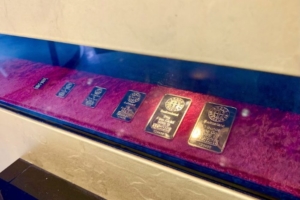 GOLD TO GO Goldbarren - in der schwarzen Geschenkverpackung